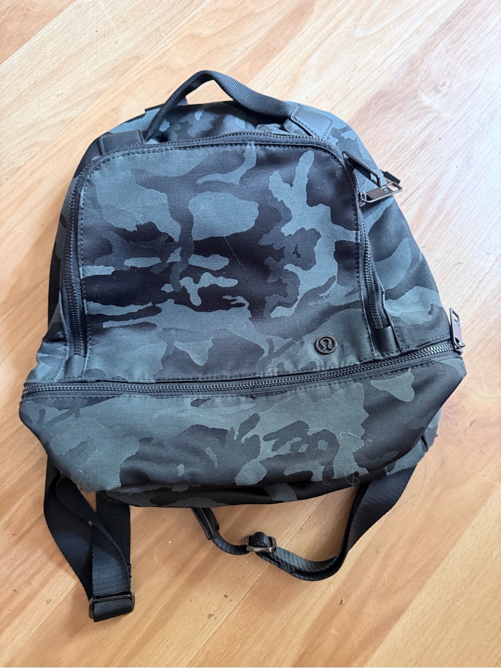 lululemon athletica Men's Camo Backpack – Black/Gray